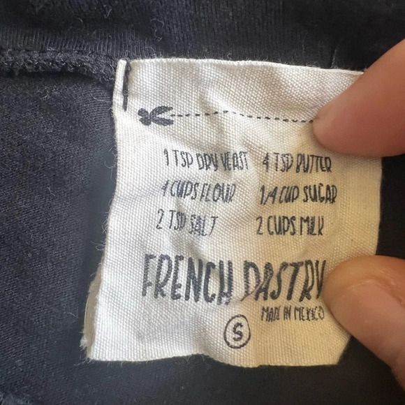 French Pastry crop top - Picture 8 of 8